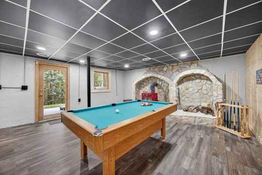 368 McIntosh Dr-36.jpg