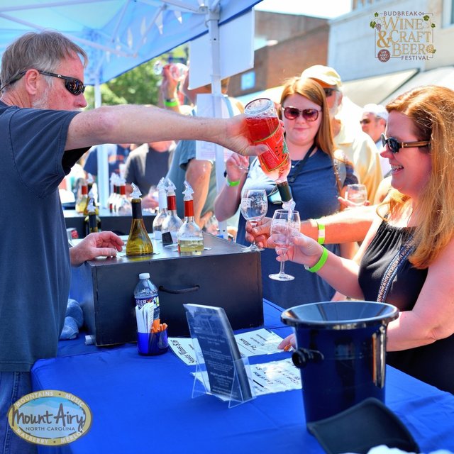 8d6ee993-b9c9-4917-b094-90bb10f83afd