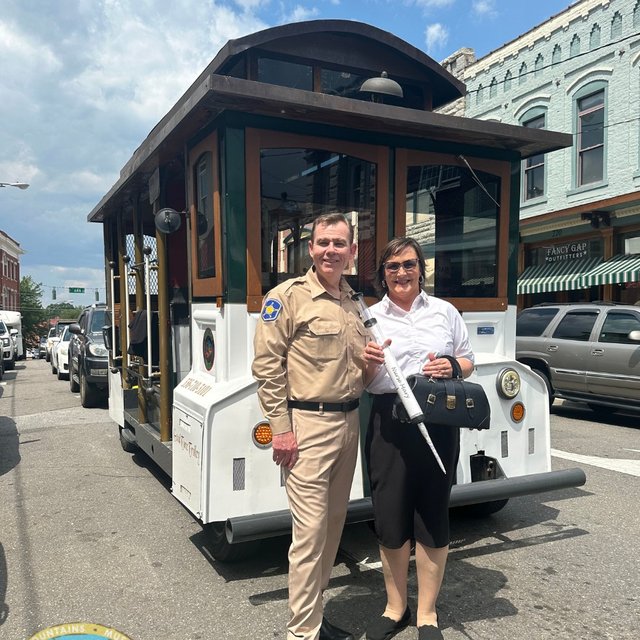 8d859714-25d1-4c60-9789-18ef7a9db4e8