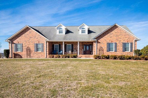 Faye's Family Farm.jpeg