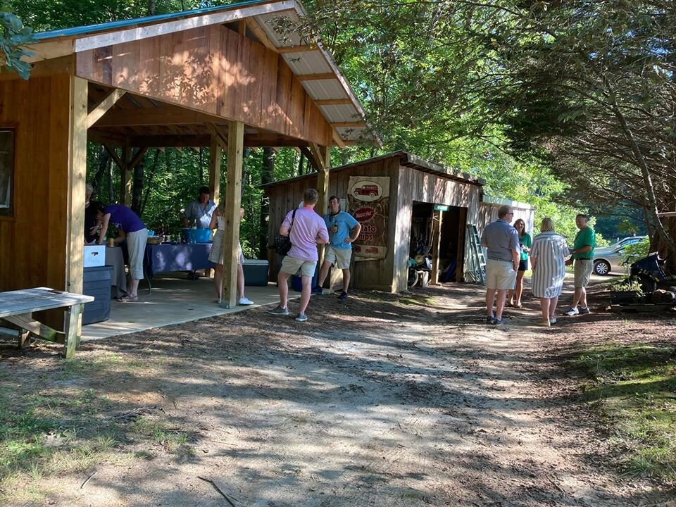 Minglewood Farm Sunday Supper Picnic