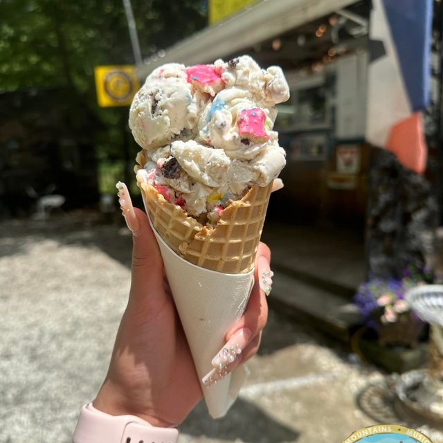 ee51d2ac-f7ee-4e09-8f8d-ce85aaa8e3d2