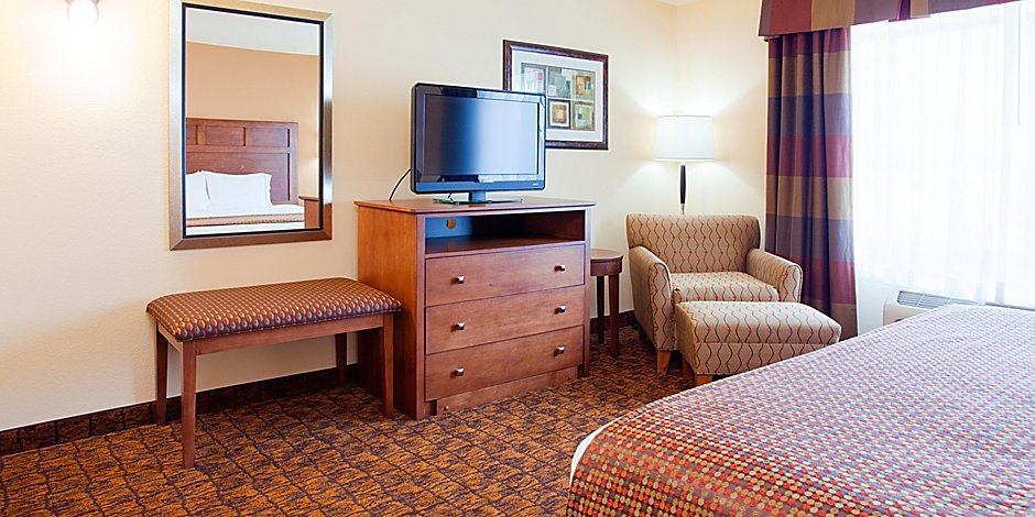 Holiday Inn Express Hotel and Suites of Mount Airy